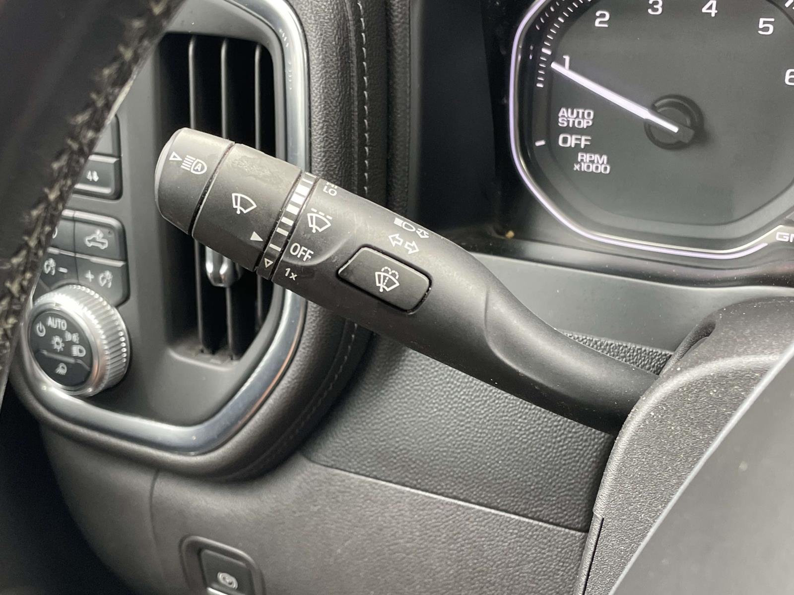 Used 2020 Dark Sky Metallic GMC SLT image 15