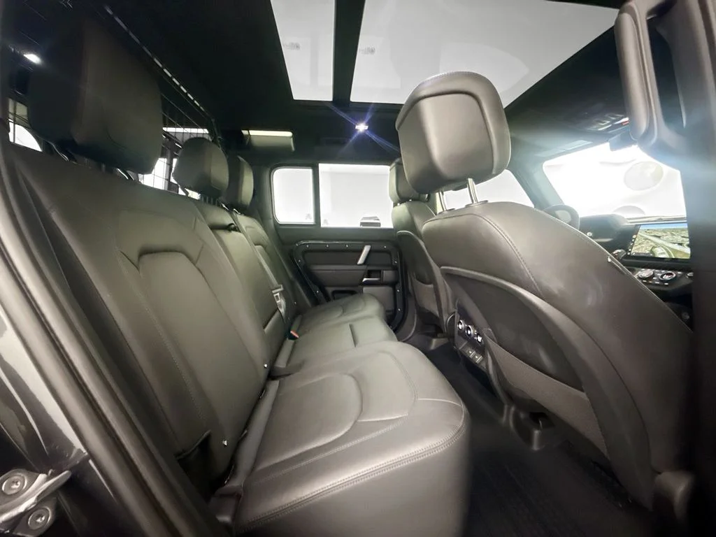 Certified Used 2024 Gray Land Rover V8 image 26
