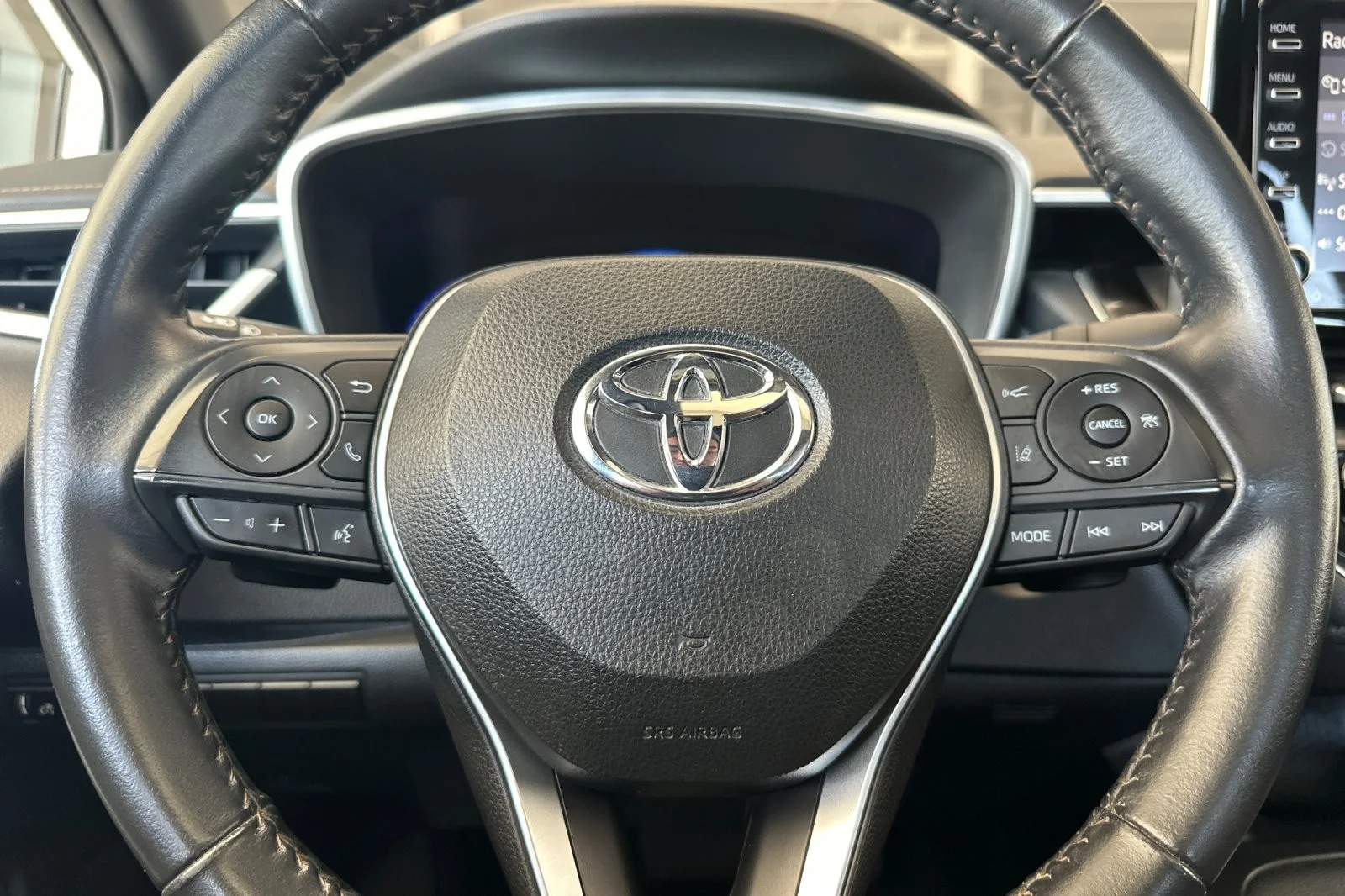 Used 2021 WHITE/BLACK TOP Toyota APEX XSE image 21