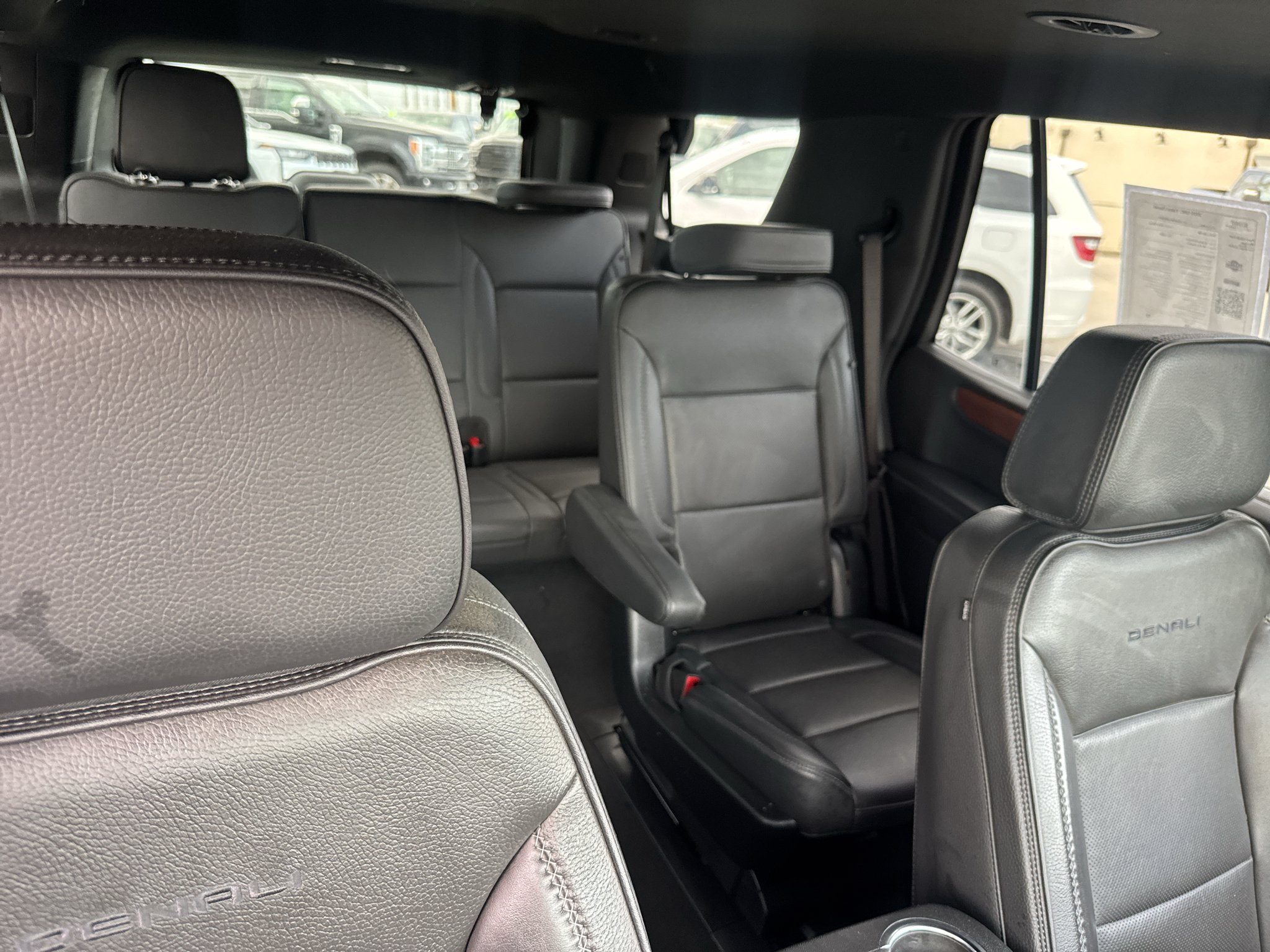 Used 2025 Onyx Black GMC Denali image 12