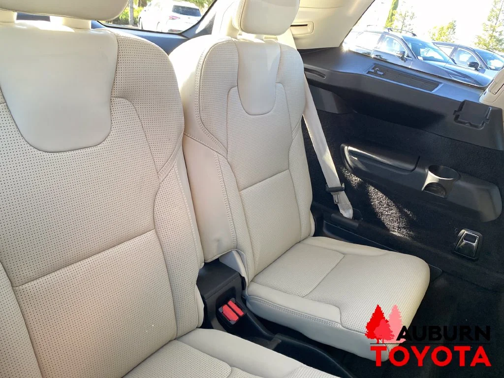 Used 2020 Birch Light Metallic Volvo T8 Inscription image 22