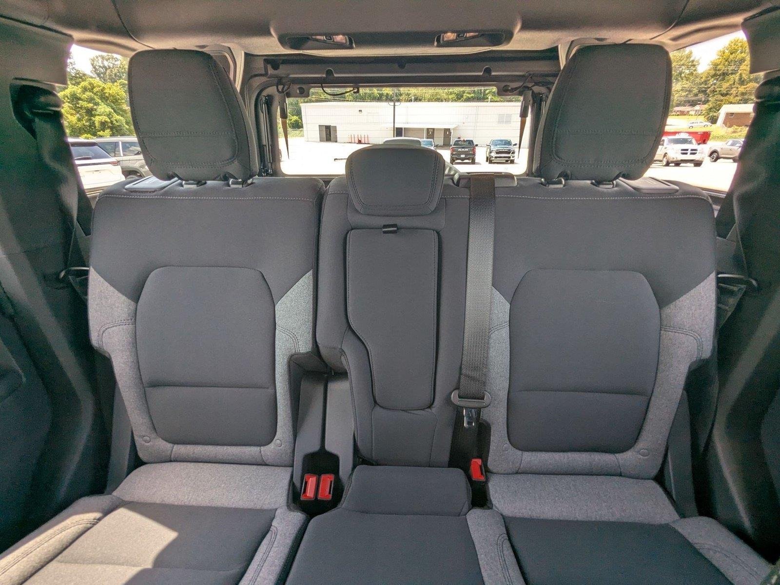 Used 2025 Marsh Gray Ford Base image 23