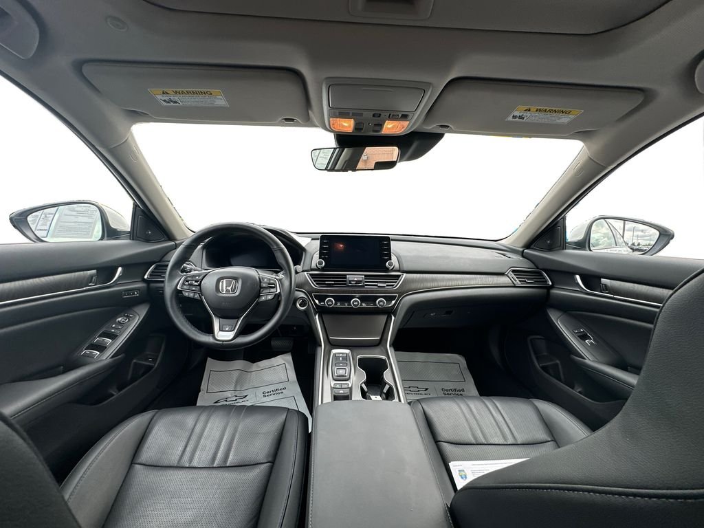 Used 2022 White Honda Touring image 9