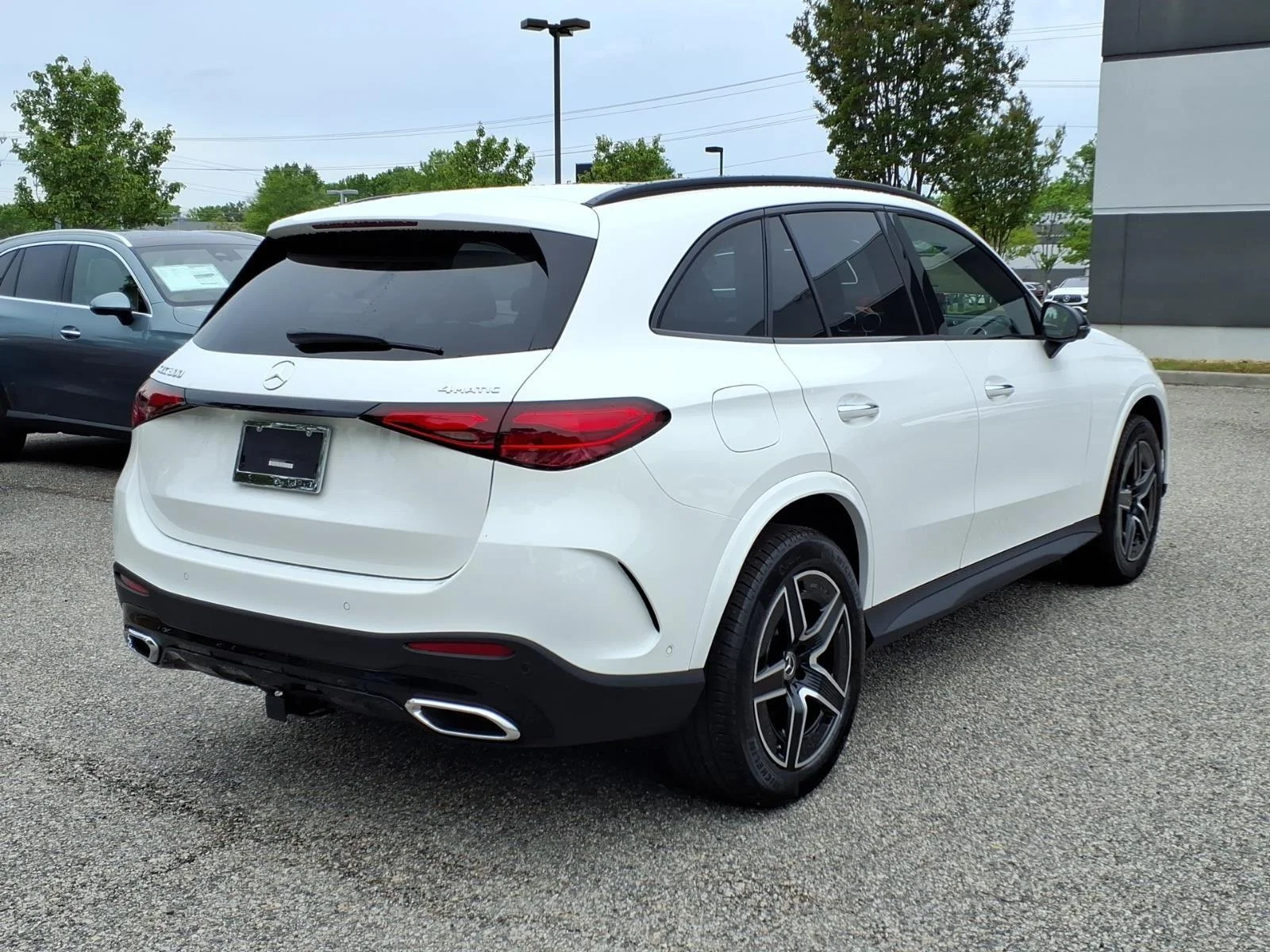 New 2026 WHITE Mercedes-Benz GLC 300 image 6