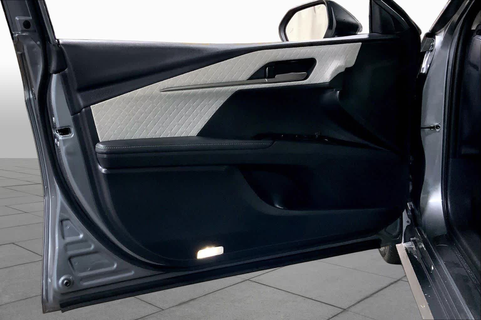 2025 Toyota Camry XLE - Photo 22