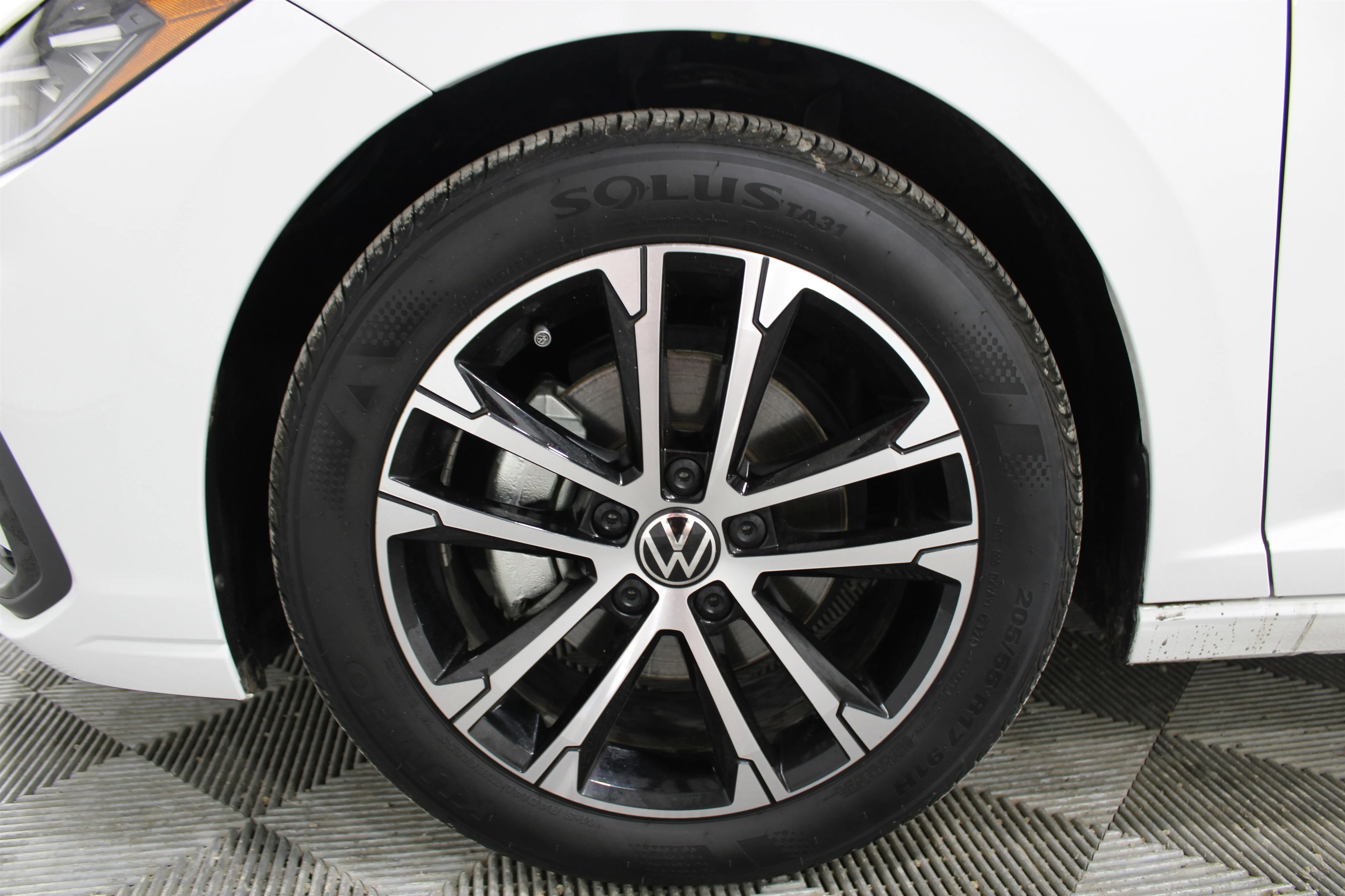 2025 Volkswagen Jetta Sport - Photo 33