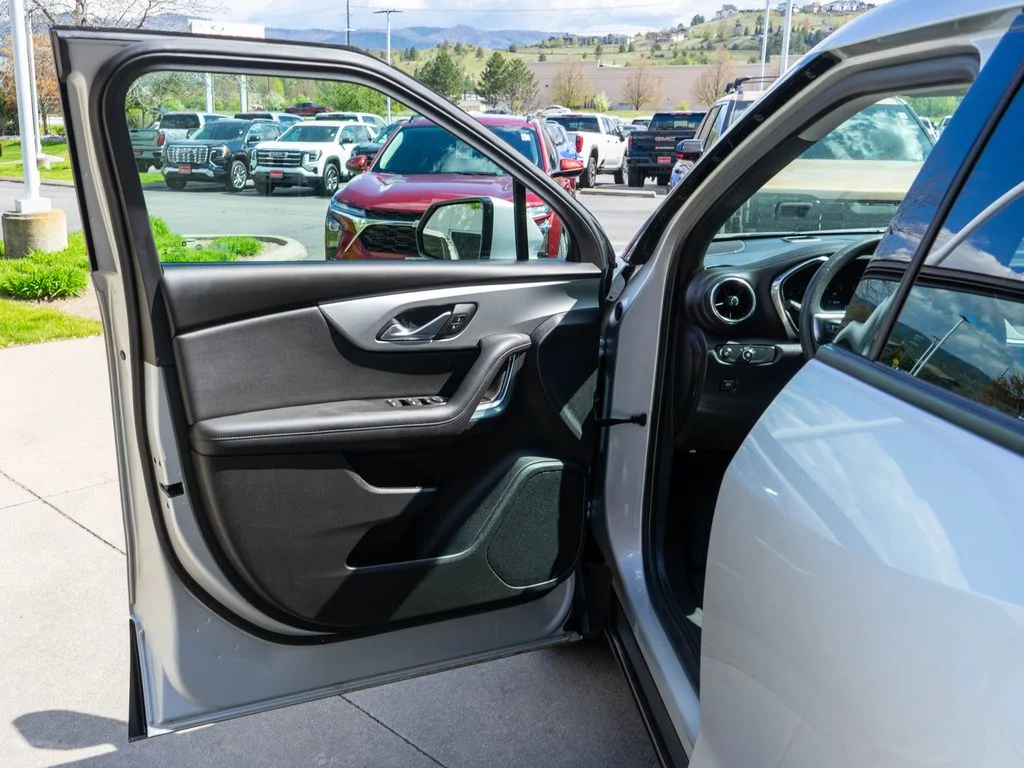 Used 2021 Silver Chevrolet LT image 15