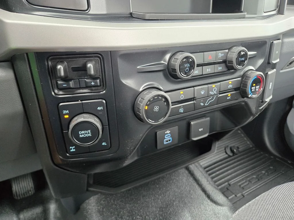New 2026 Oxford White Ford F-250® XL image 8