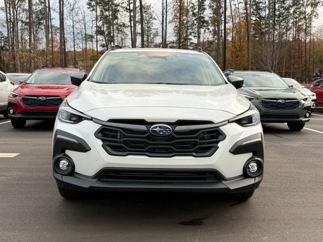 New 2026 CRYSTAL WHITE PEARL Subaru Limited image 2