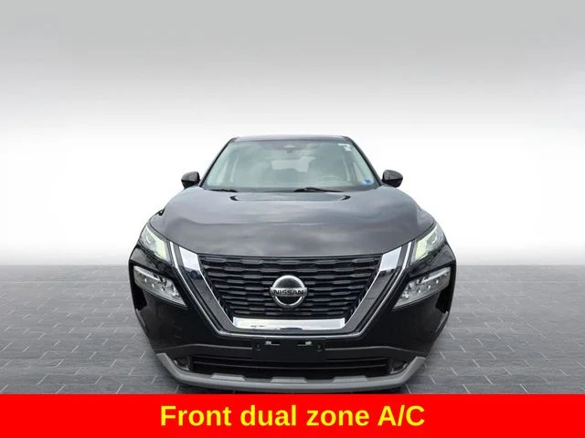 Used 2021 Black Nissan SV image 2