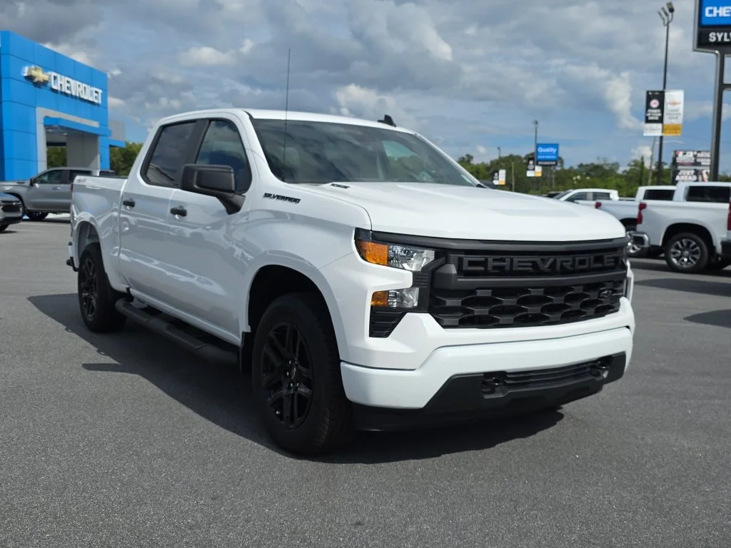 New 2026 Summit White Chevrolet Custom image 9