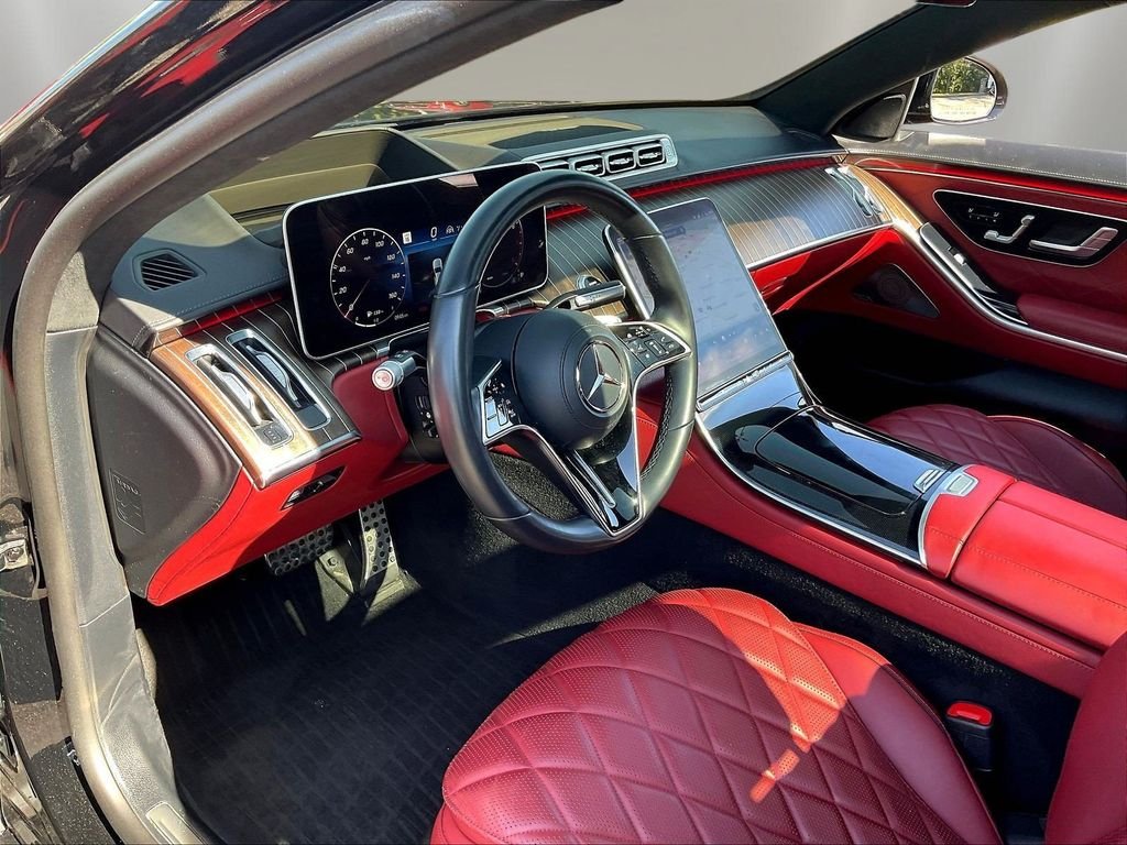 Certified Used 2023 Black Mercedes-Benz S 580 image 19