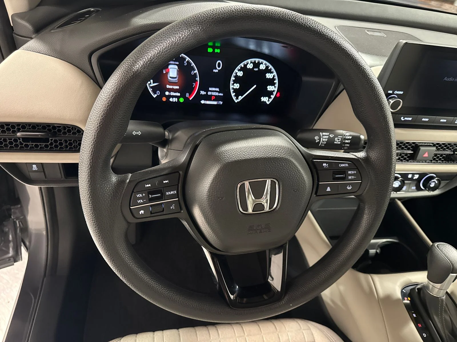 Used 2023 Modern Steel Metallic Honda LX image 18