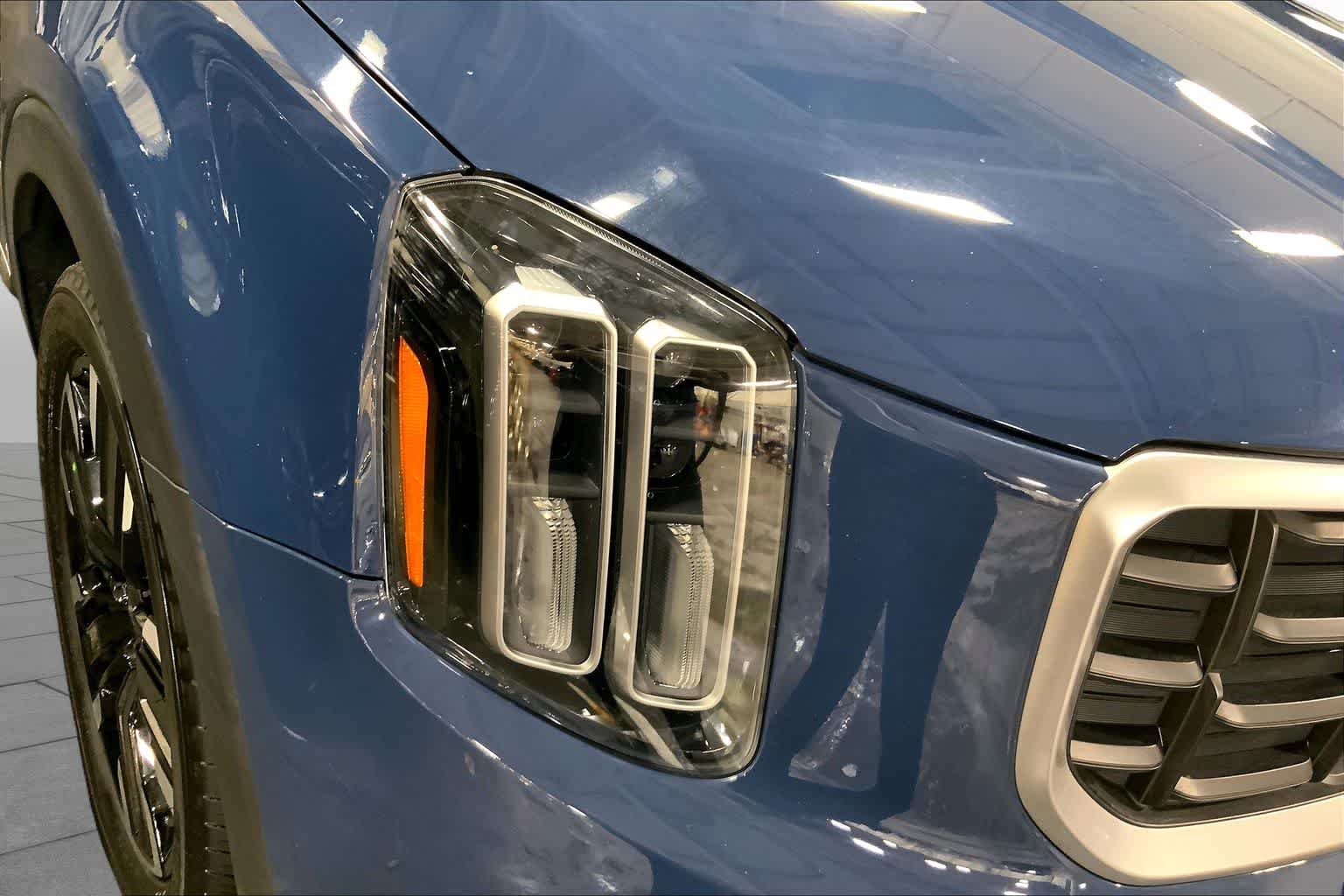 Used 2023 Midnight Lake Blue Kia SX Prestige image 28