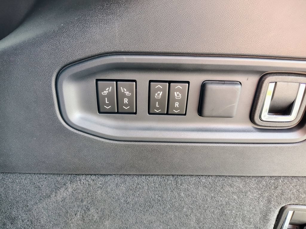 2027 Cadillac VISTIQ Premium Luxury - Photo 18