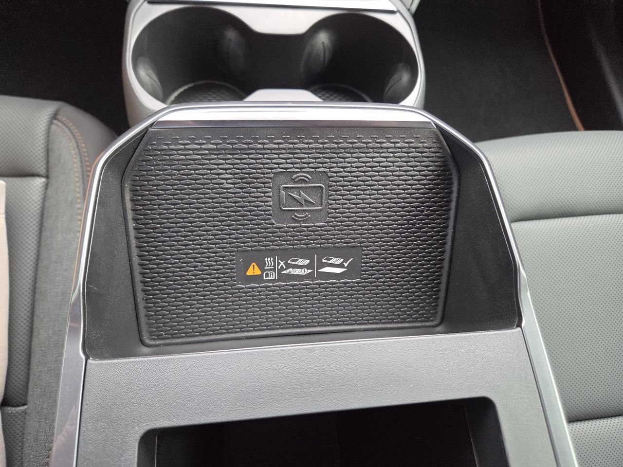 2026 GMC Terrain AT4 - Photo 8