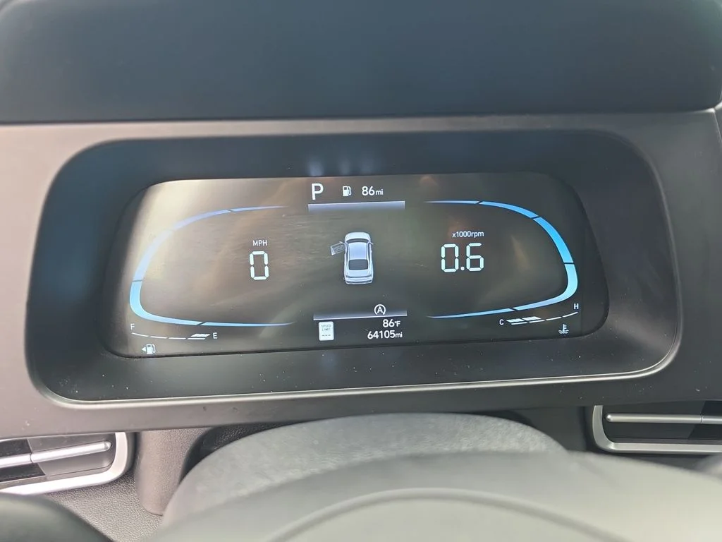 Used 2024 Amazon Gray Hyundai SE image 15