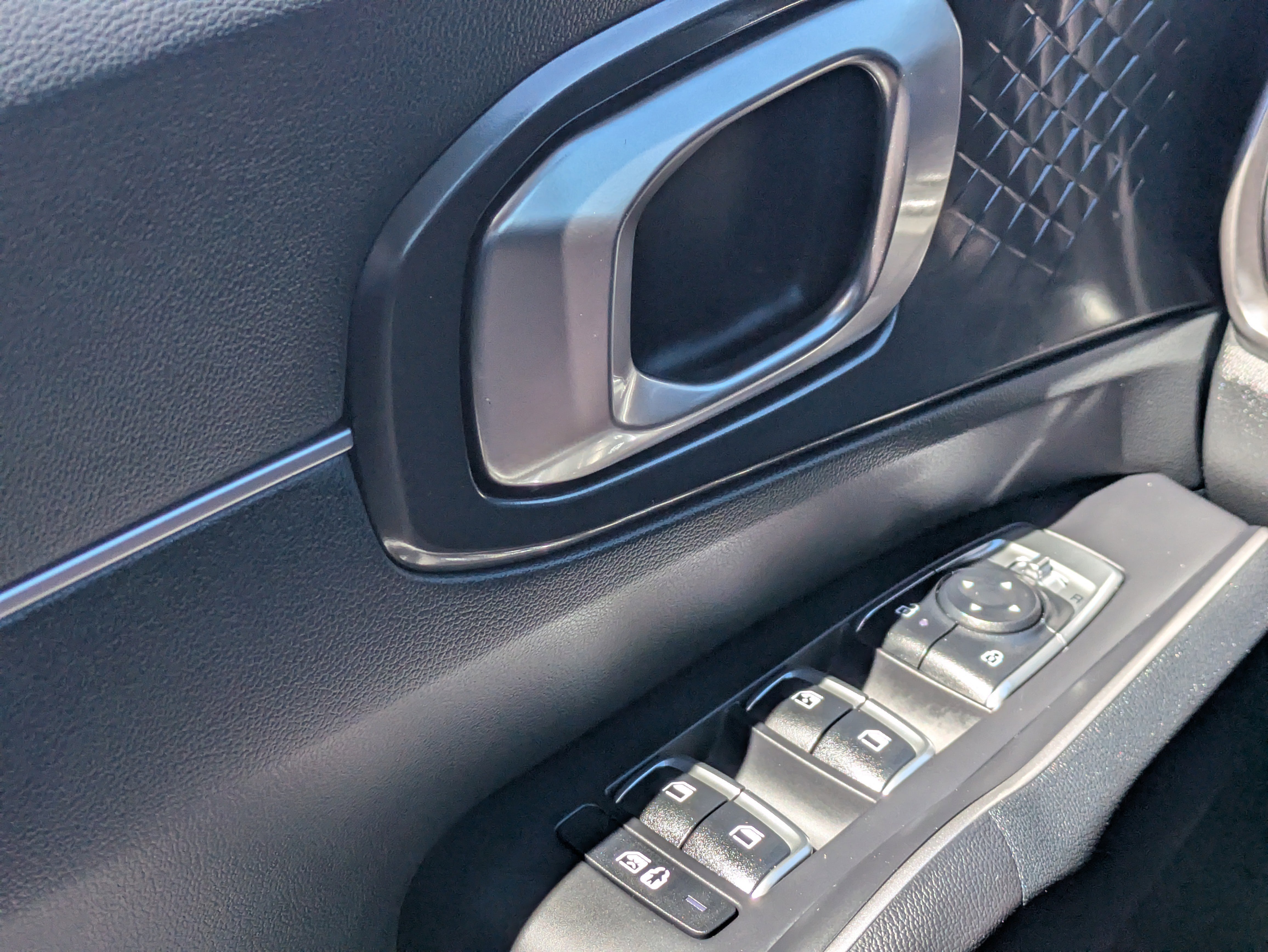 2025 Kia Sorento S - Photo 28