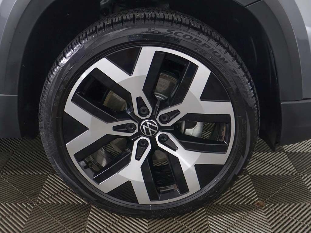 Used 2023 Gray Volkswagen 1.5T SEL image 23