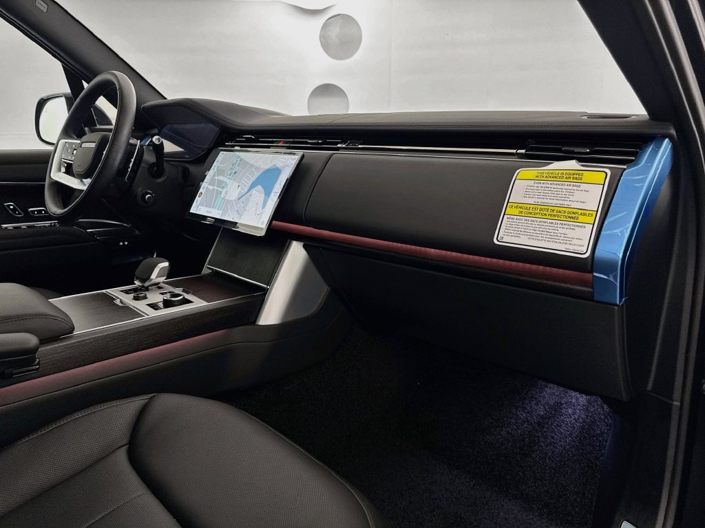 New 2027 Carpathian Grey Land Rover SE image 30
