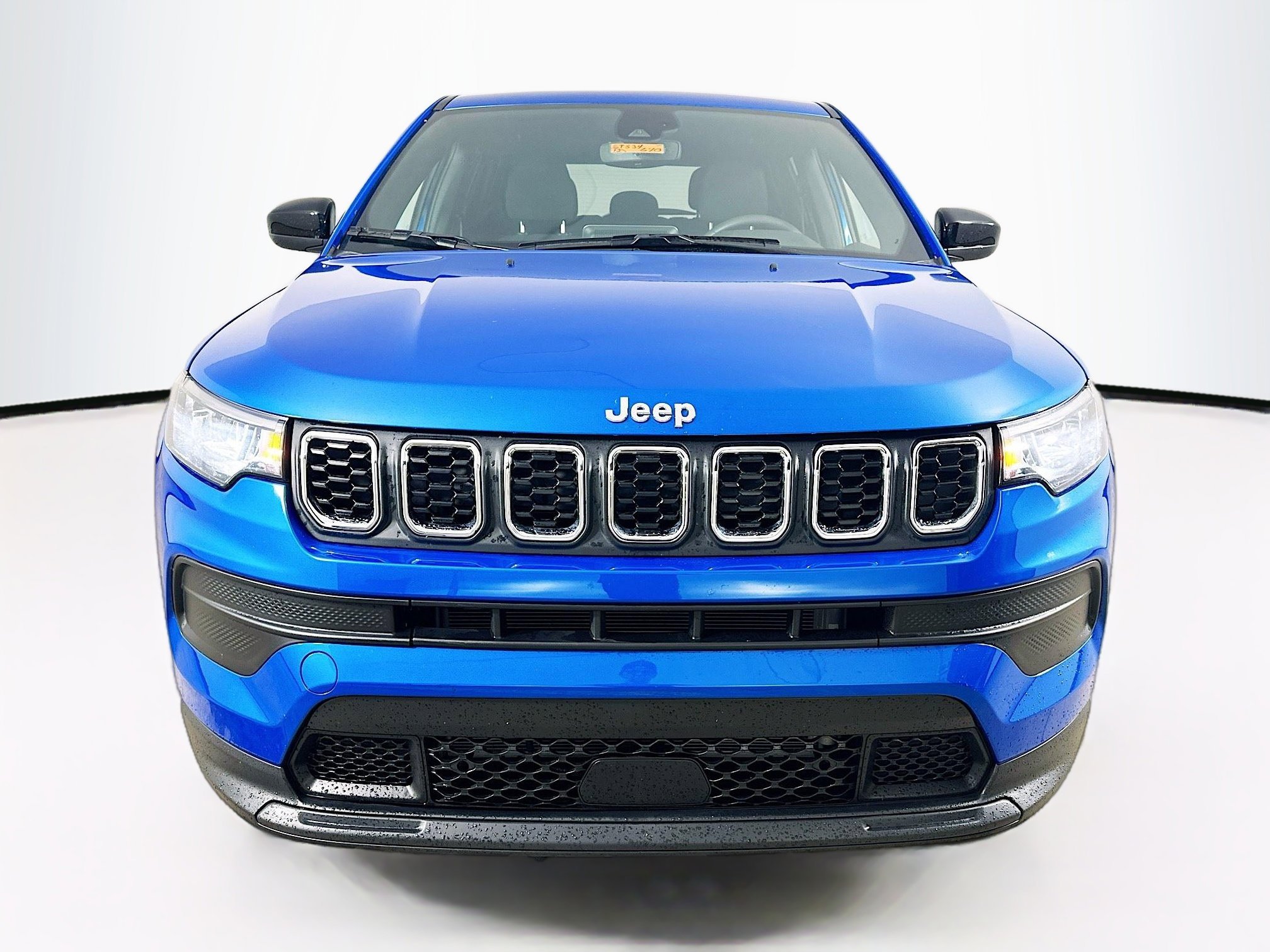 2025 Jeep Compass Sport photo 2