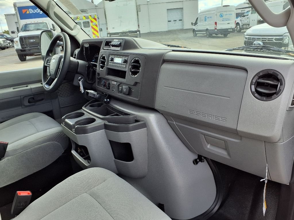 2026 Ford E-Series Cutaway Base - Photo 10