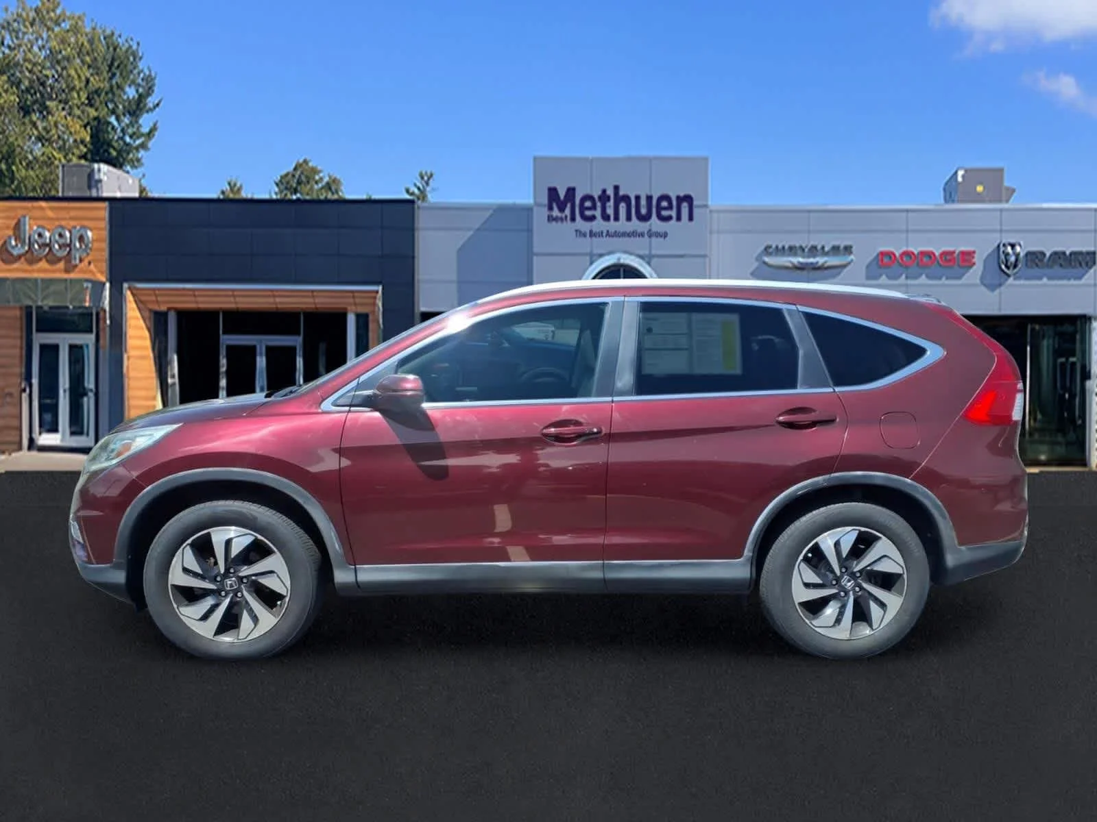 Used 2015 Basque Red Pearl II Honda Touring image 8