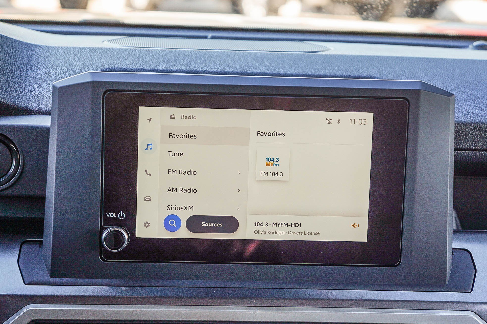 2026 Toyota Tacoma SR5 - Photo 17