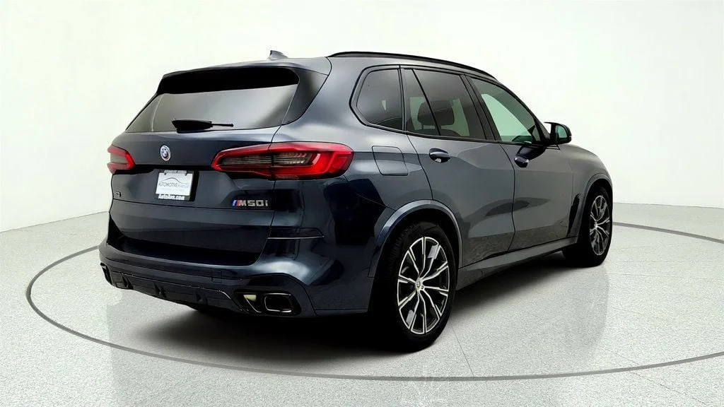 Used 2020 Arctic Grey Metallic BMW M50i w/ Driving Assist Pro, Luxury Seating & Premium Pkg image 5