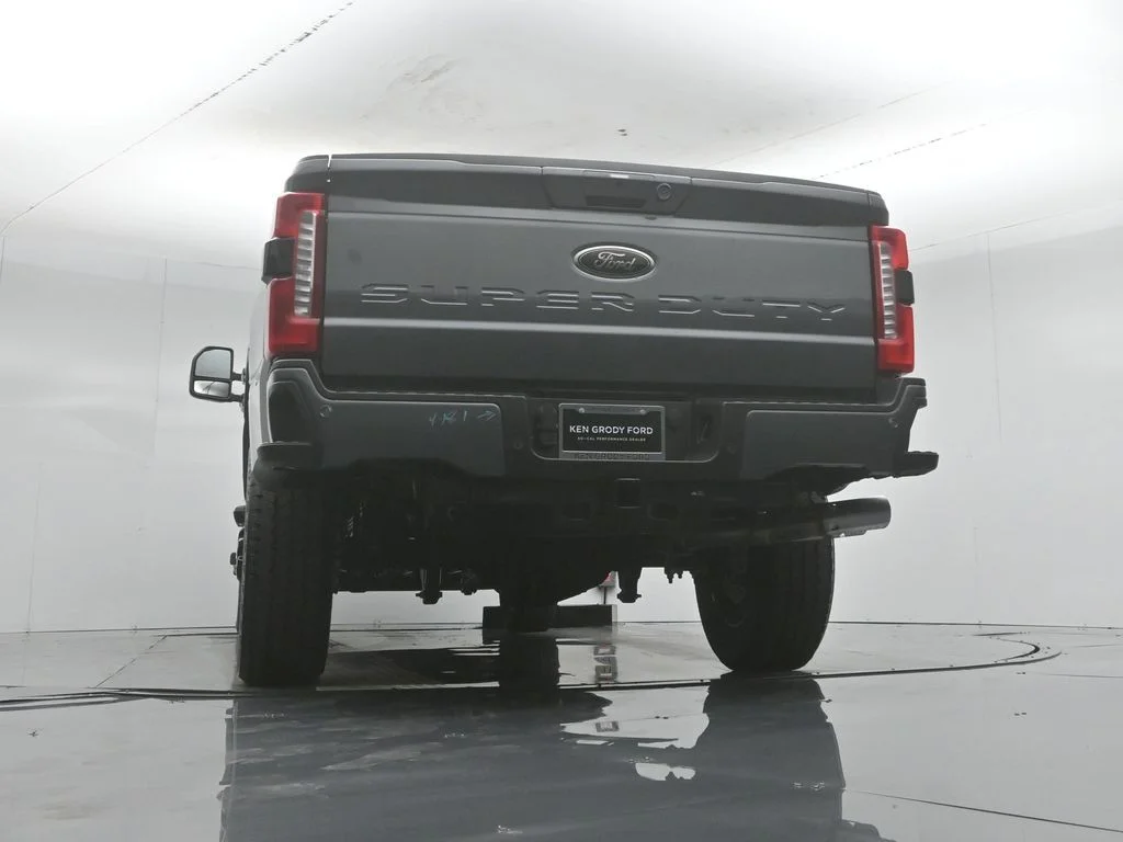 New 2026 Carbonized Gray Metallic Ford XLT image 50