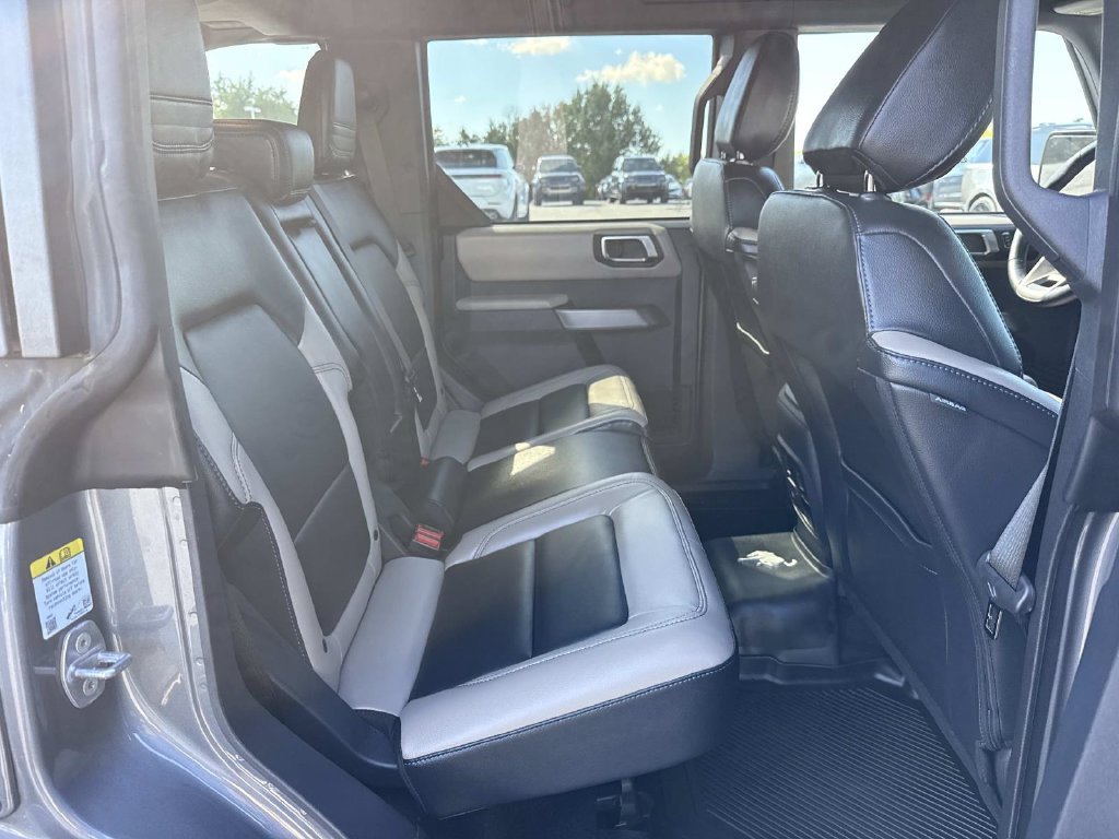 Used 2023 Gray Ford Wildtrak image 13