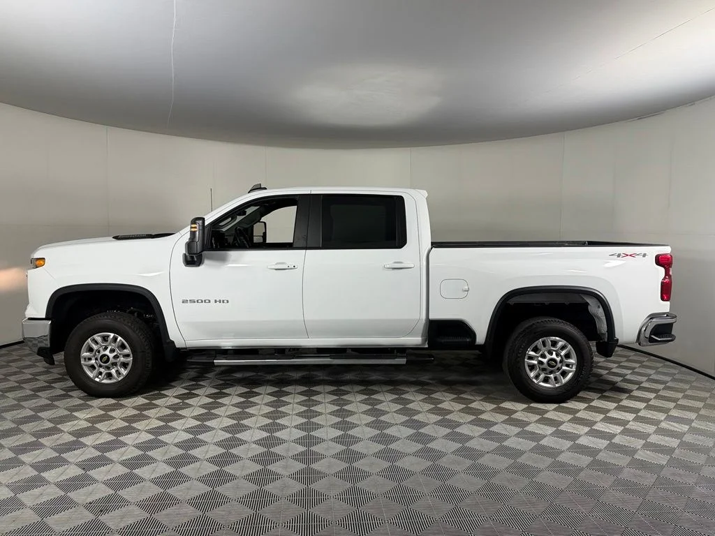 2025 Chevrolet Silverado 2500HD LT - Photo 10
