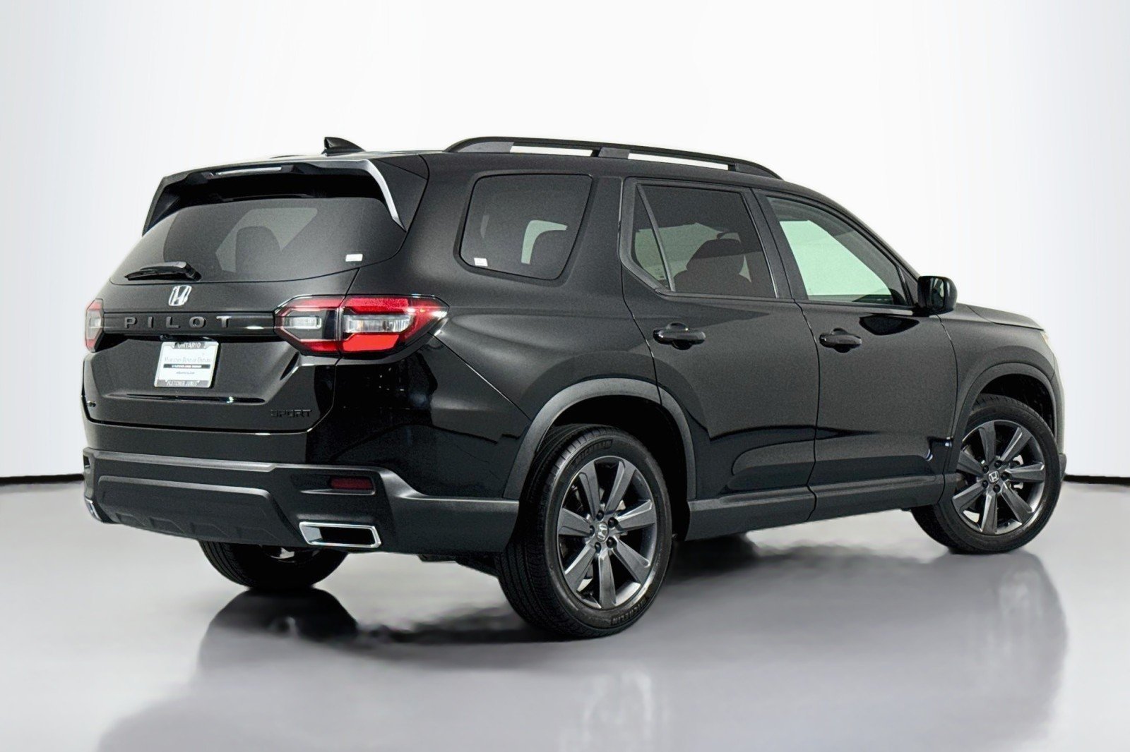 Used 2024 CRYSTAL BLACK Honda Sport AWD image 13