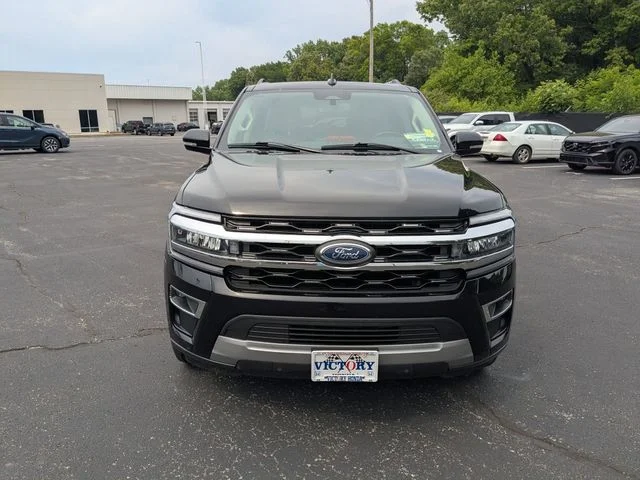 Used 2024 Black Metallic Ford Limited image 4