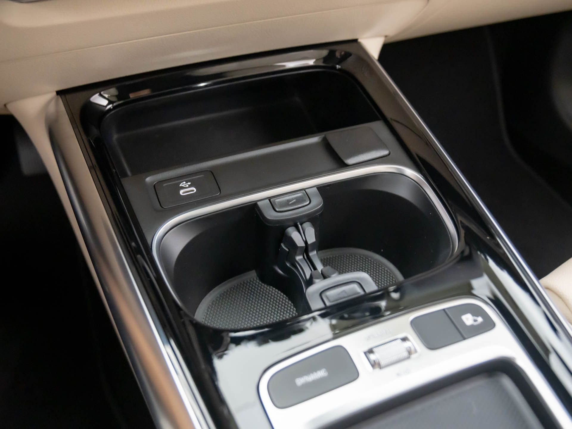 Certified Used 2026 White Mercedes-Benz GLA 250 image 27