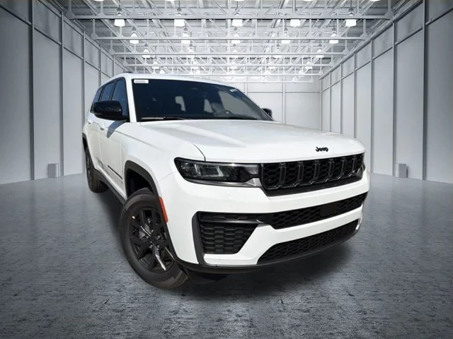 New 2027 White Jeep Laredo Altitude image 2