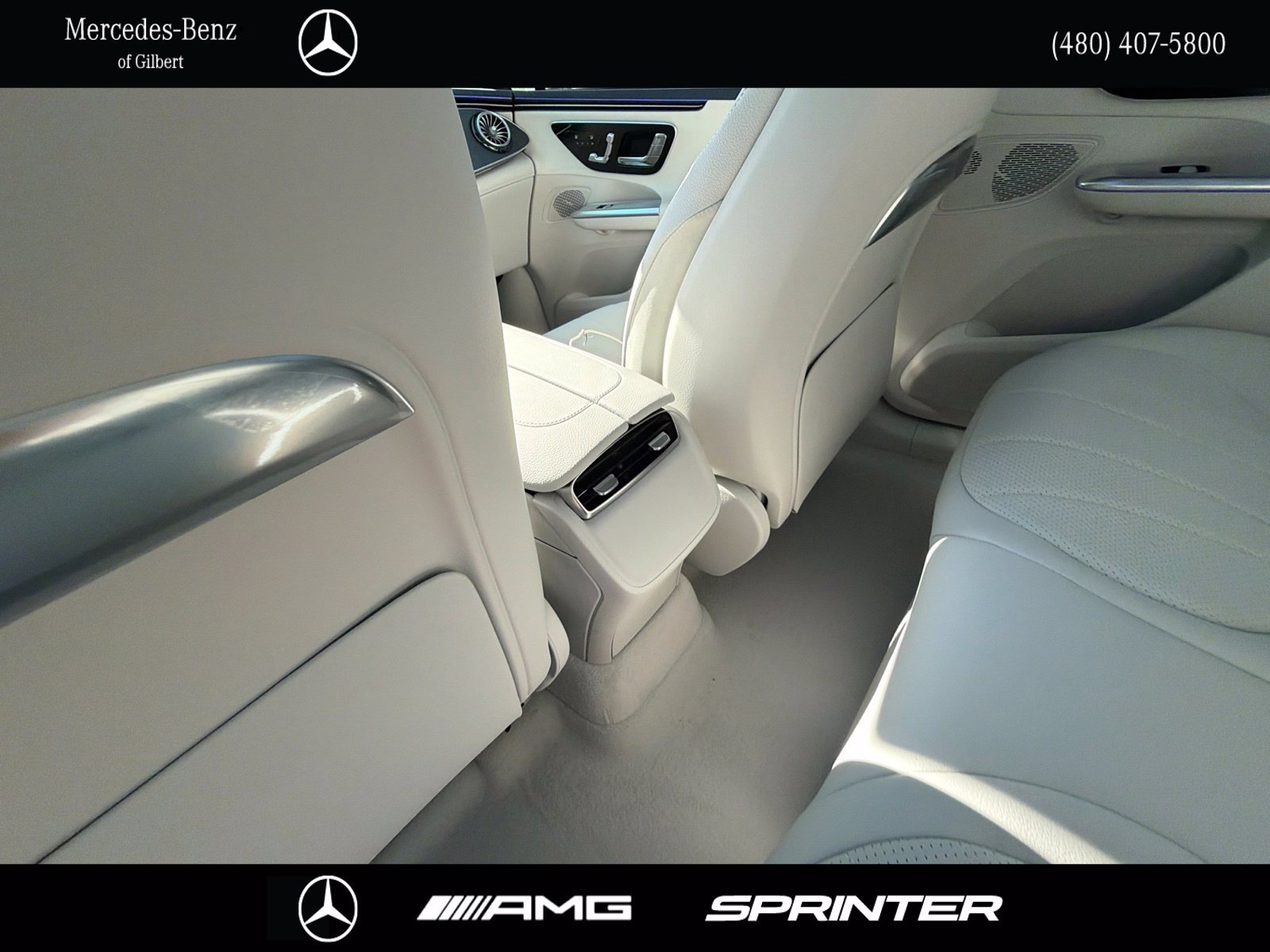New 2027 Polar White Mercedes-Benz 320+ SUV image 22