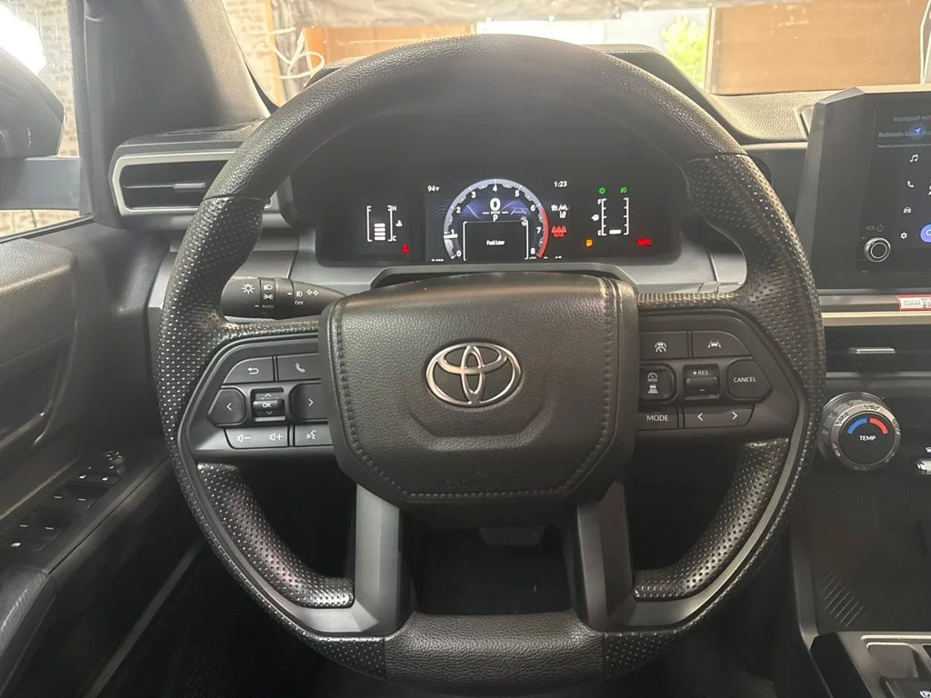 Used 2025 Underground Toyota SR5 image 17