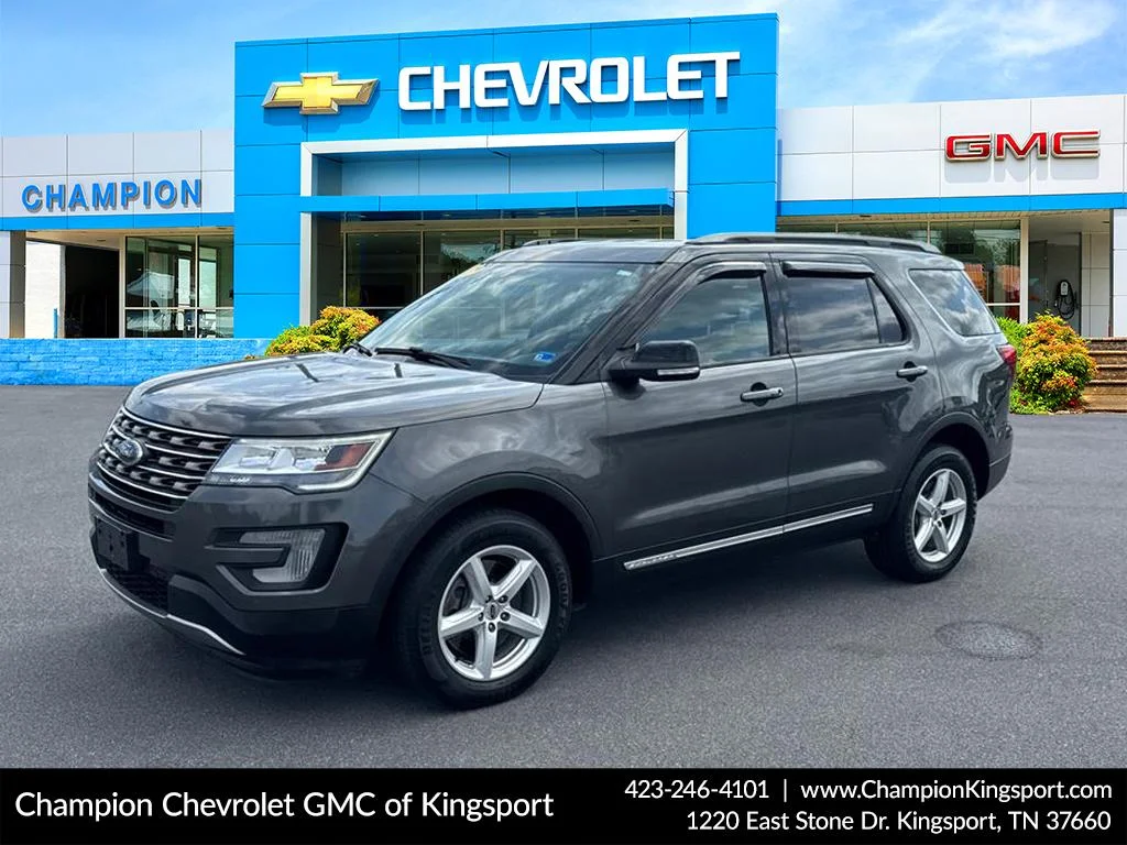 Used 2017 Magnetic J7 Ford XLT image 1