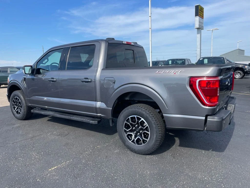 Used 2023 Gray Ford XLT image 6