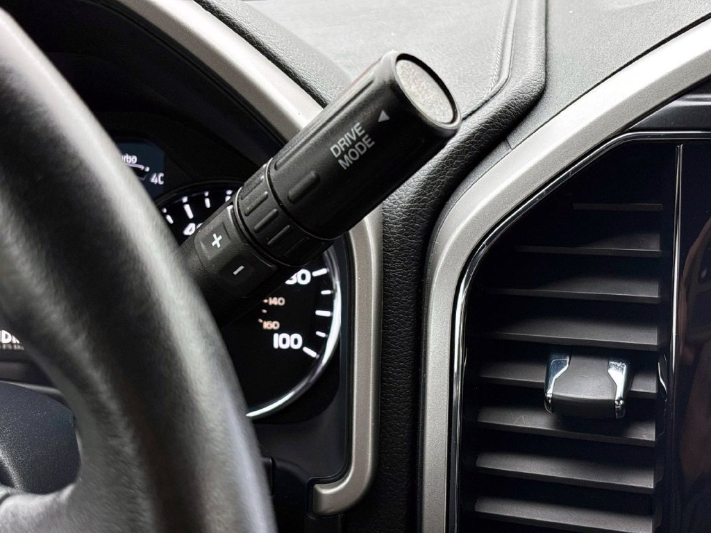 Used 2022 Red Ford Lariat image 28