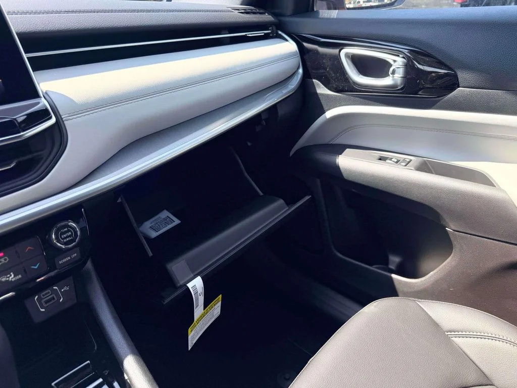 New 2026 Joose (DISC) Jeep Limited image 26