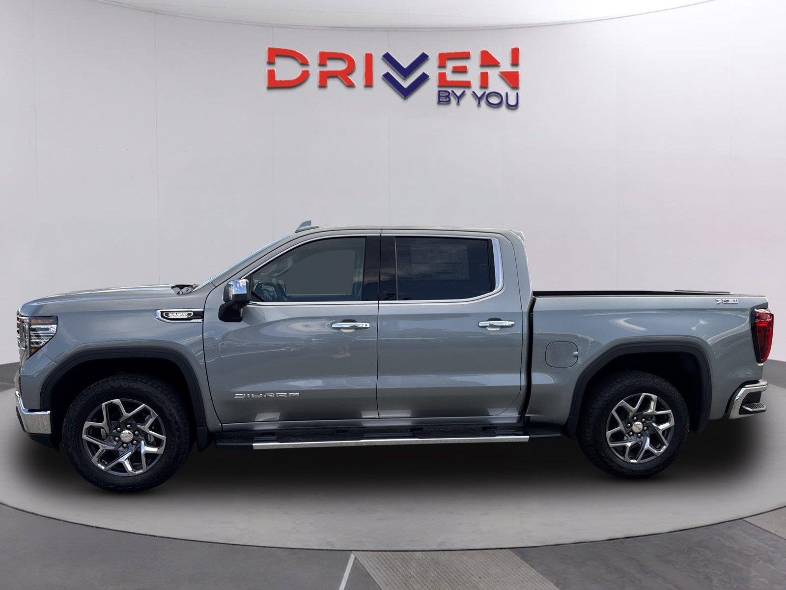 New 2026 Sterling Metallic GMC SLT image 7