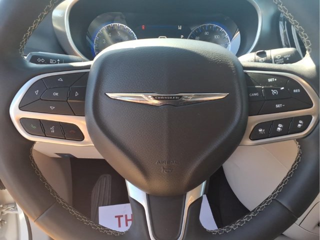 Used 2024  Chrysler Touring L image 10