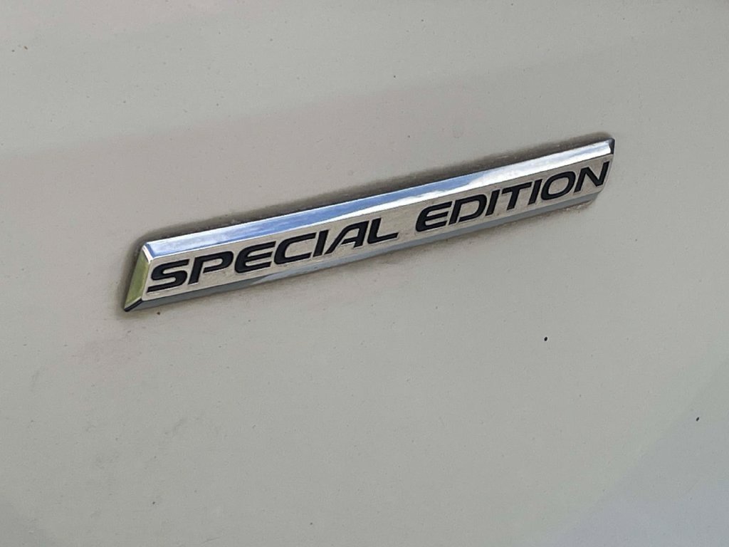 Used 2016 White Honda SE image 8