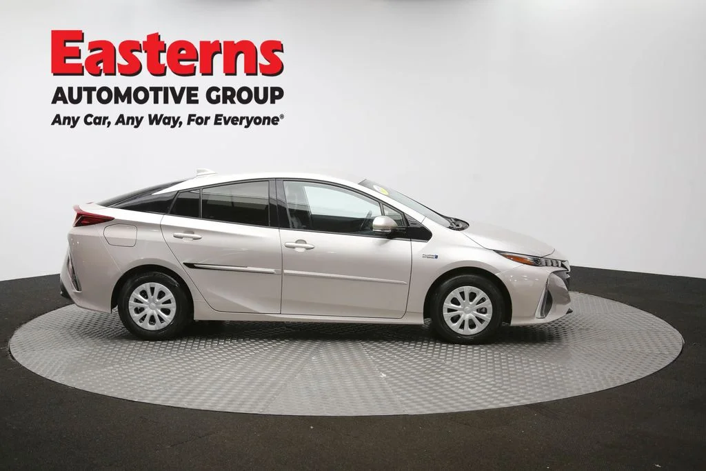 Used 2020 Gray Toyota XLE image 43