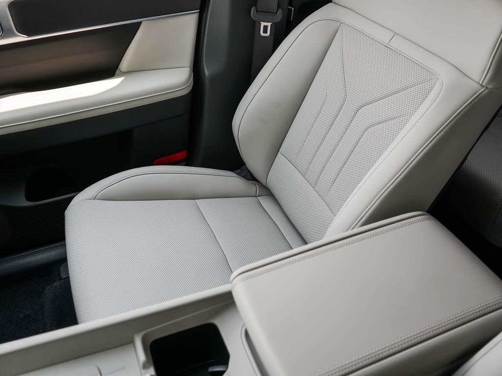 New 2026 Serenity White Hyundai SEL AWD image 54