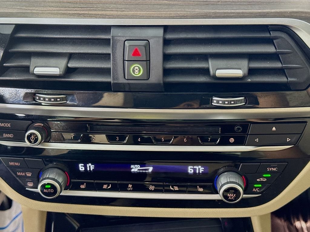 Used 2019 Black Sapphire Metallic BMW sDrive30i image 20