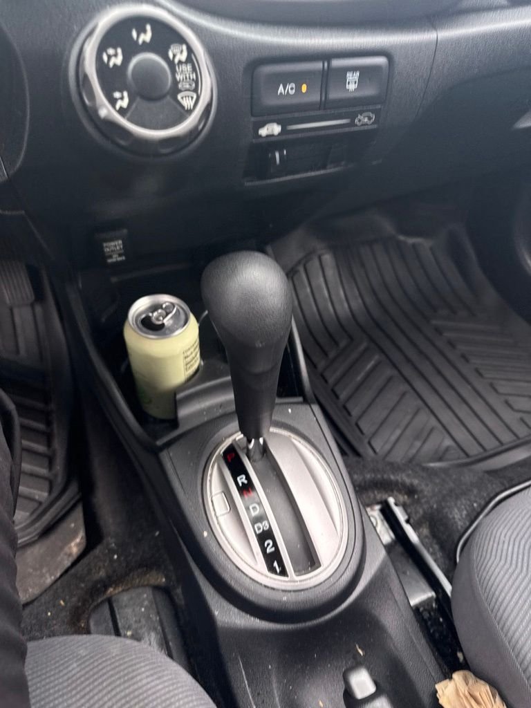Used 2010  Honda Base image 10