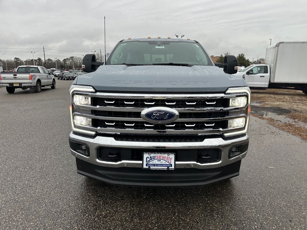 New 2026 Glacier Gray Metallic Tri-Coat Ford F-350® Lariat® image 2